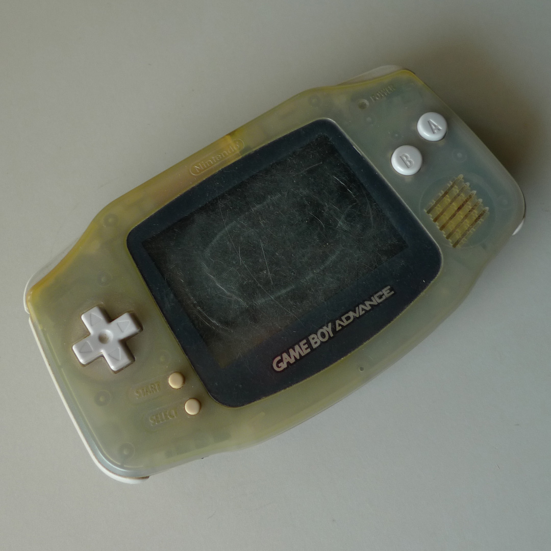 ゲームボーイアドバンス外観1